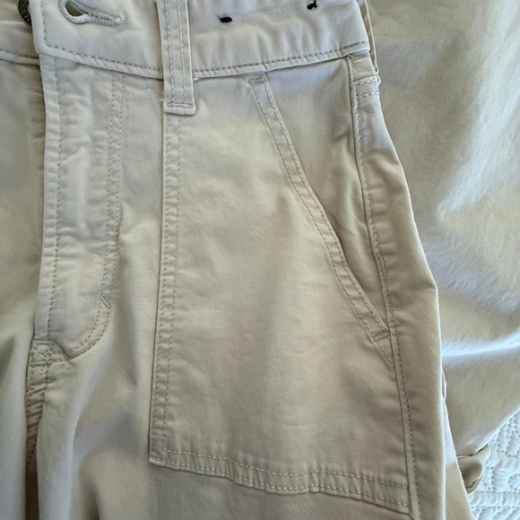Hollister Beige Ultra High-Rise Baggy Wide Leg Cargo Pants Size 23R - Picture 9 of 11